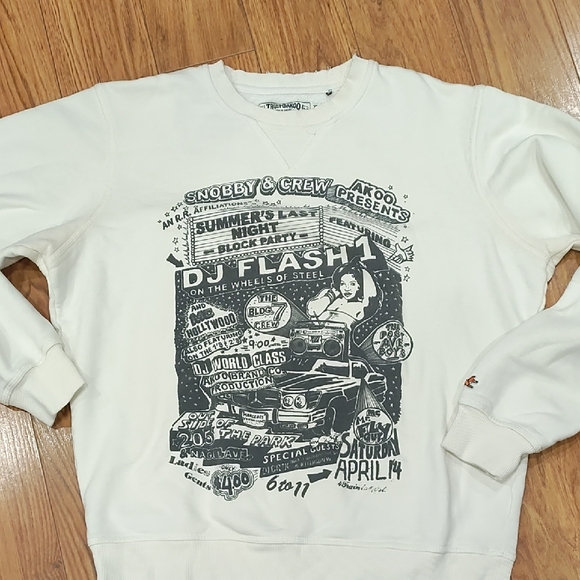 Akoo White Graphic Crewneck Sweater